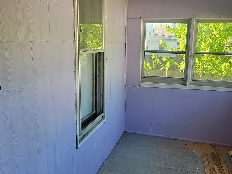 2323 Gaebler Ave — Photo 4