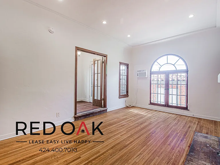 3963 W 7th St #2 — Photo 5