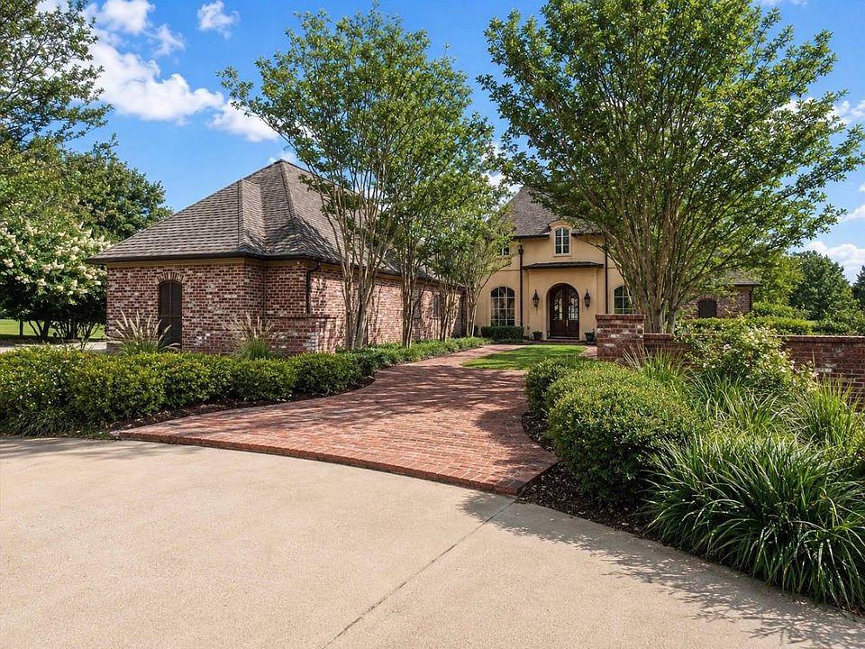 1st image of 551 Twin Cedars Dr