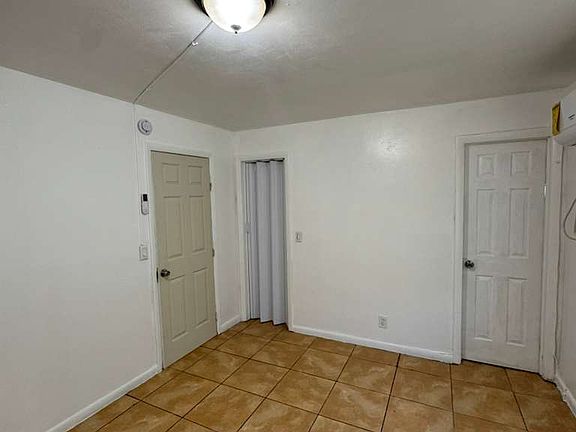 5th image of 1681 Silver Beach Rd #2