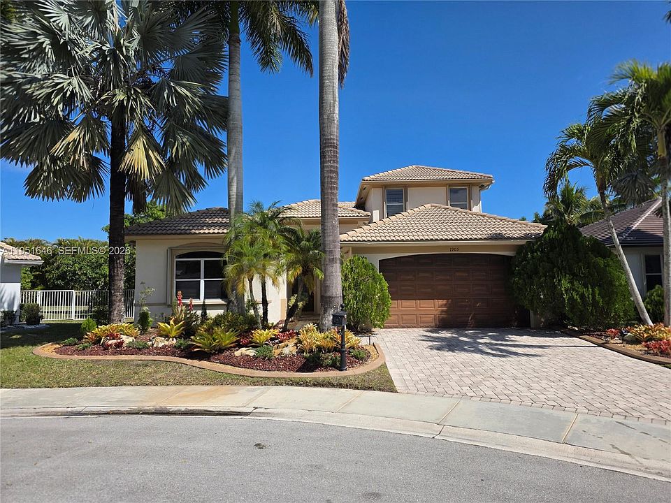 1st image of 1905 Harbor View Cir