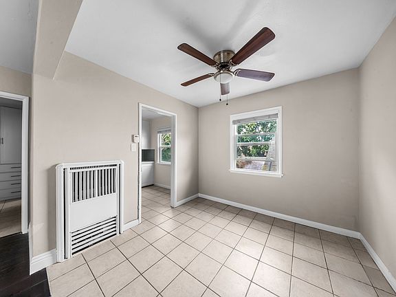 4th image of 1818 E 5th St APT 11