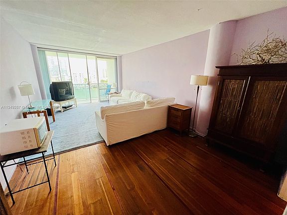 3rd image of 900 Bay Dr #720 & Ds17