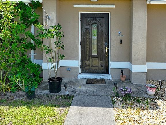 5th image of 97 Blackstone Dr