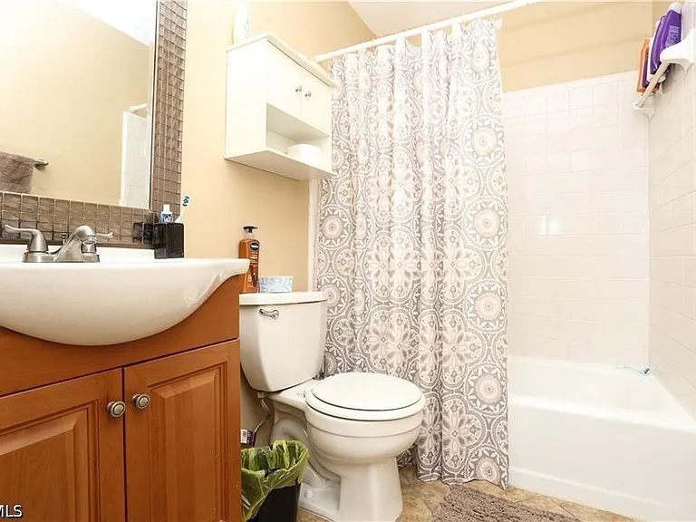 4901 Victoria Dr #204 — Photo 11