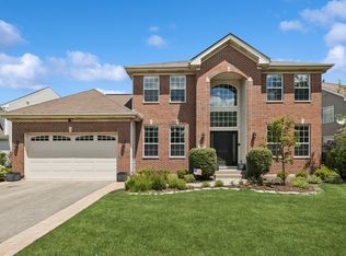 3102 Merrywell Ct, Carpentersville, IL 60110