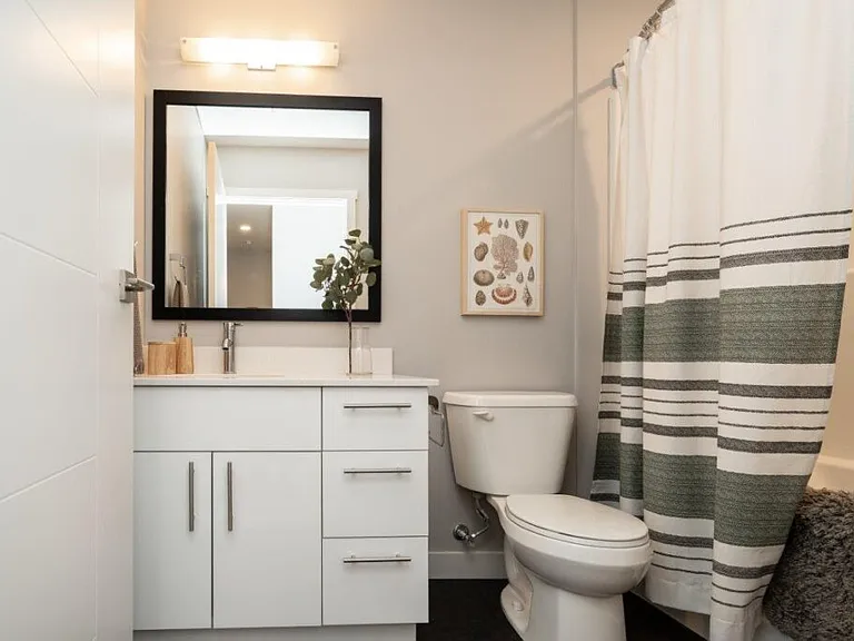 425 Ballantrae Dr — Photo 53