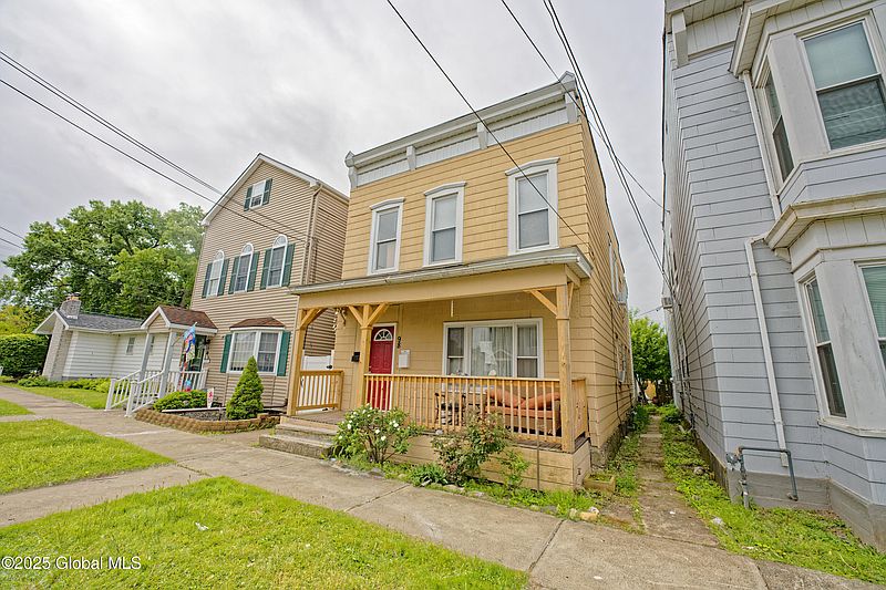 2nd image of 98 Hudson Ave
