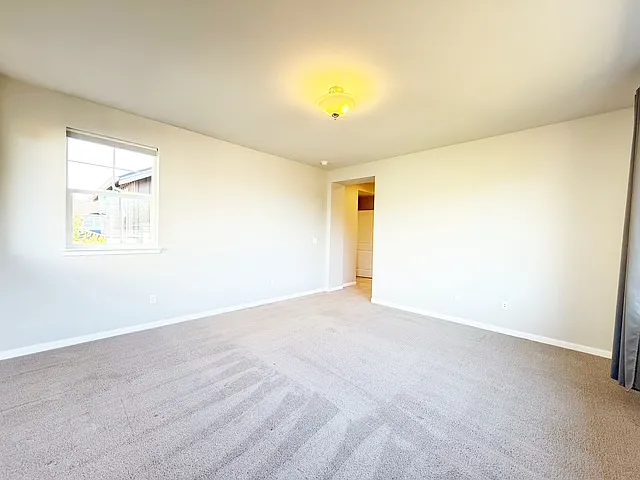 2441 NE Redford St — Photo 41