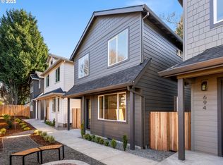 692 SE 47th Ave, Portland, OR 97215