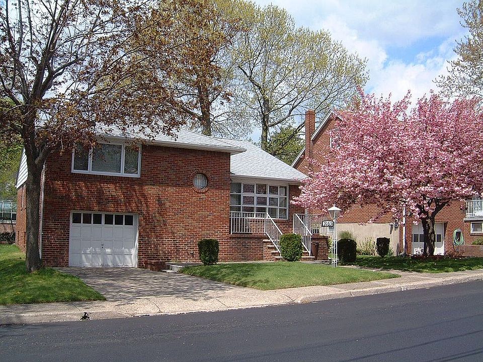 2nd image of 1065 Fairview Ln