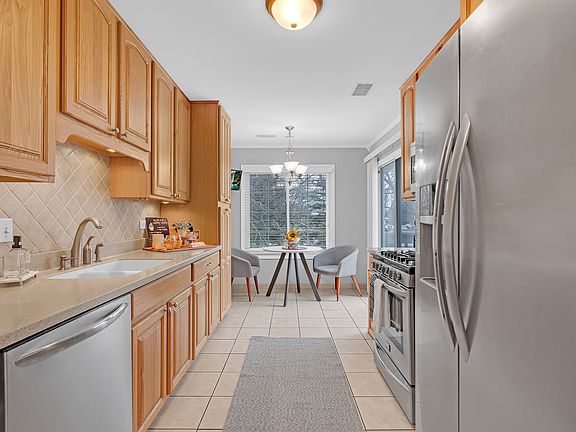 3rd image of 2856 Heatherwood Dr #8