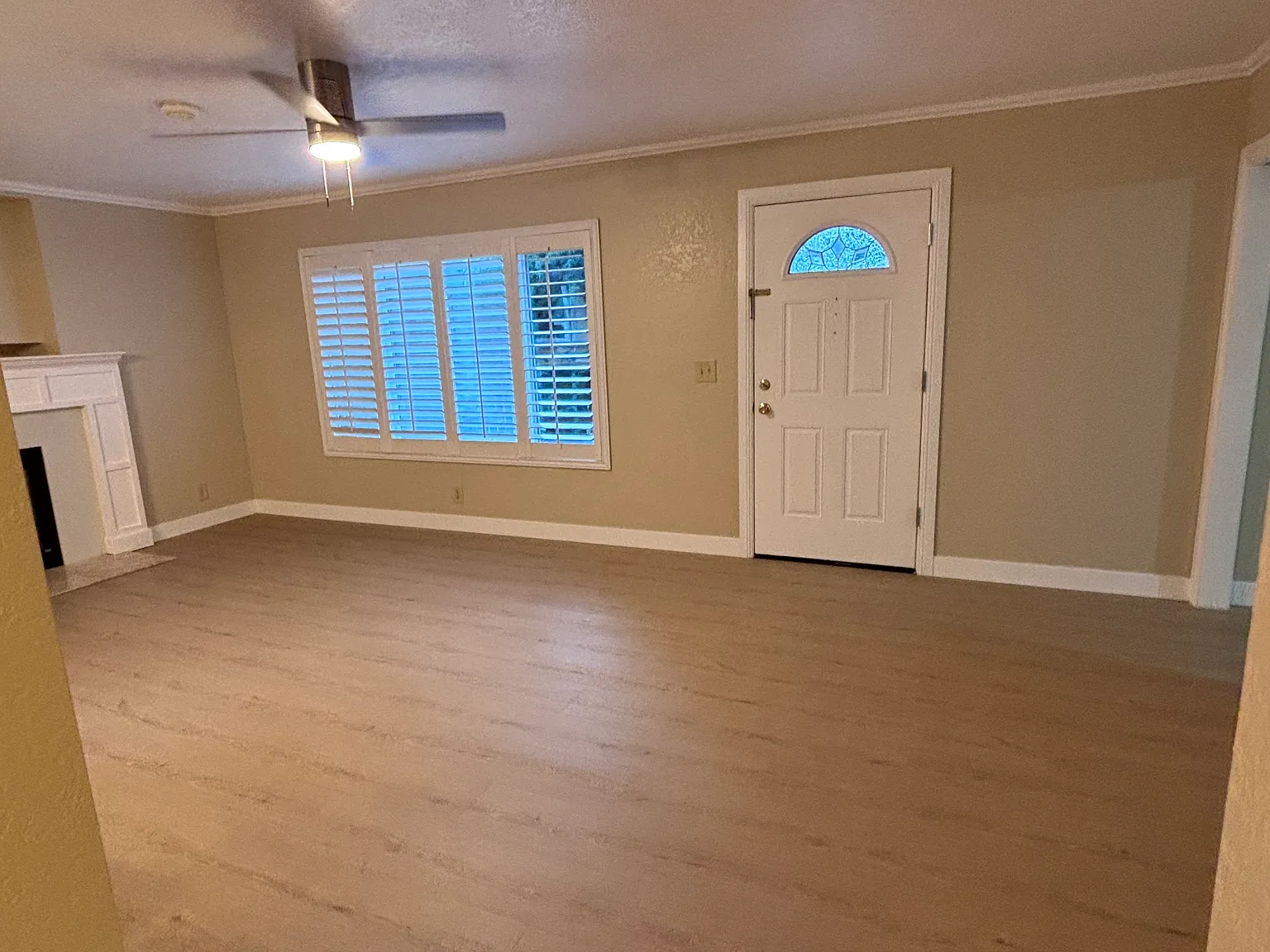 2 bed, 1000 sqft, $4,200 — Photo 4