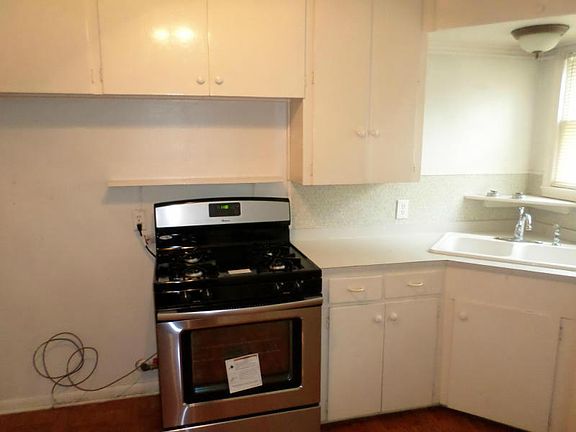 5th image of 605 Doddridge St