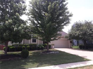 1331 S 6th St, Louisburg, KS 66053