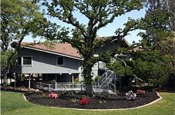 1st image of 9190 Oak Leaf Way