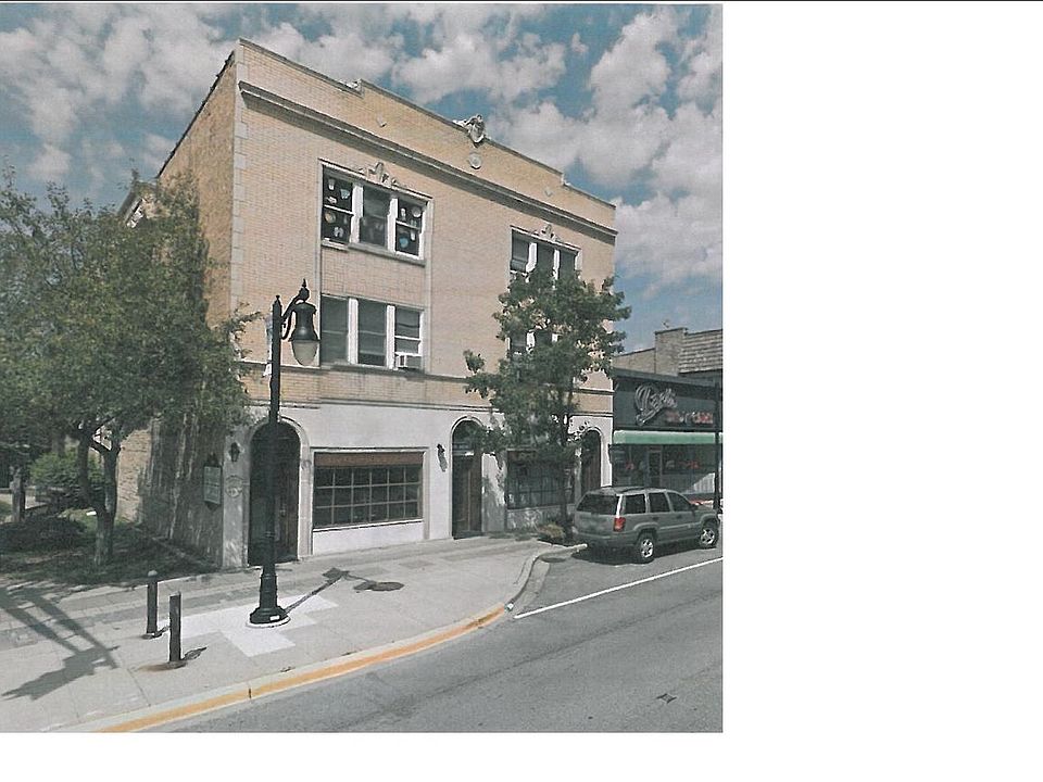 1st image of 714 Lee St APT 6
