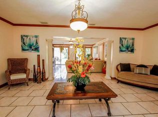 325 Circle Dr, Hialeah, FL 33010