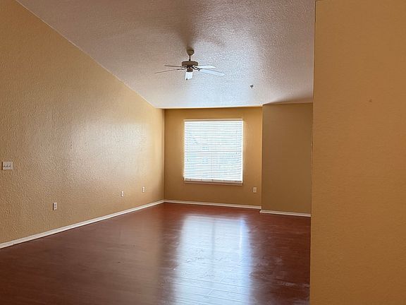 3rd image of 16381 Enclave Village Dr