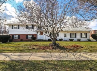 139 Veronica Dr, Rochester, NY 14617