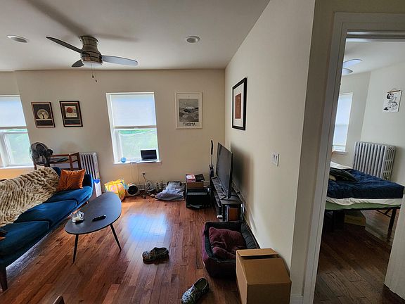 2nd image of 2135 W Ainslie St #2143-2
