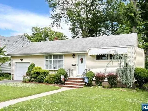 199 Graphic Blvd, Bergenfield, NJ 07621
