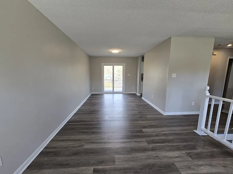 10200 Stroud Ln — Photo 25