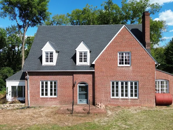 109 Ellisville Dr, Louisa, VA 23093