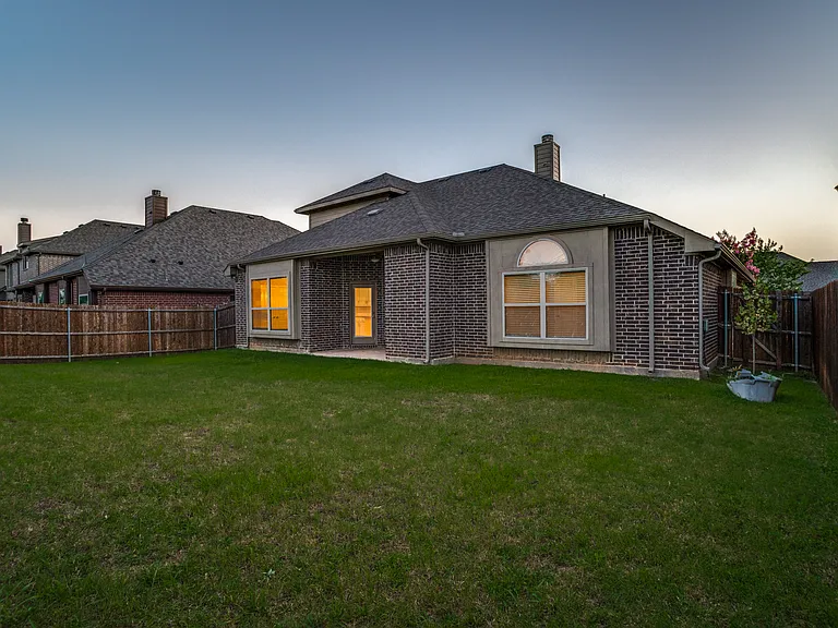 3406 Herron Dr — Photo 22