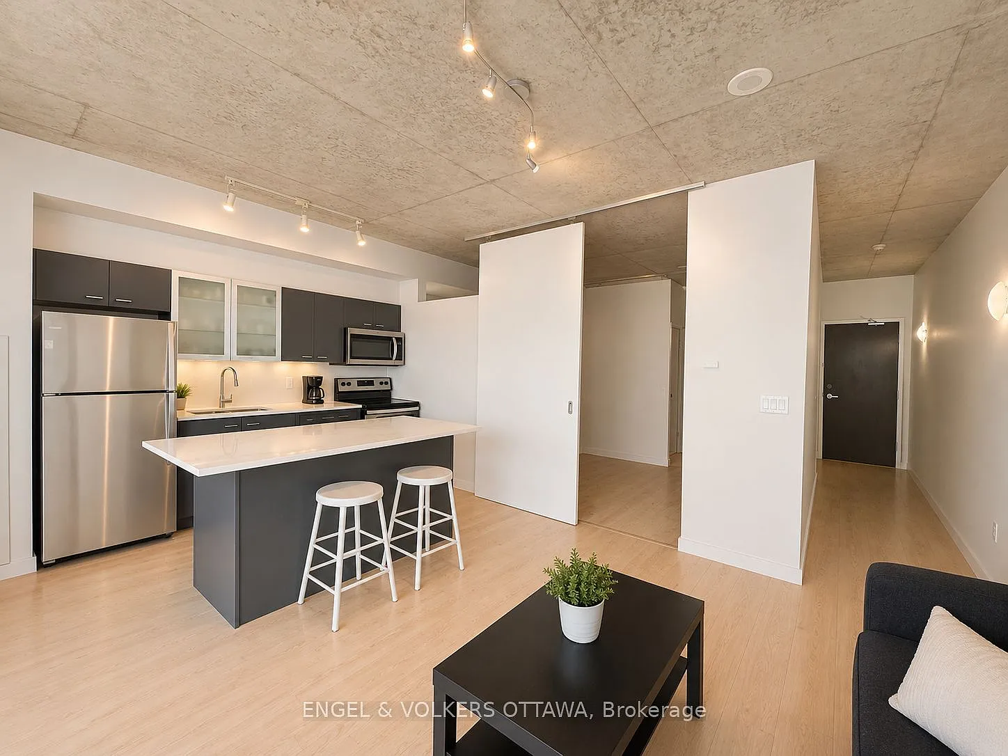 1 bed, $1,900 — Photo 3