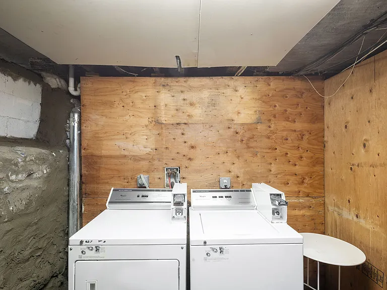 12 Ashland St #1L — Photo 23