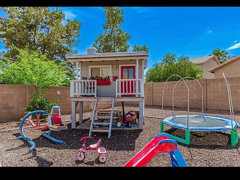14744 N 132nd Dr — Photo 7