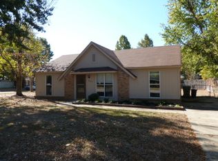 6225 Sandhurst Rd, Horn Lake, MS 38637