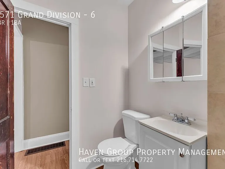 9571 Grand Division Ave #6 — Photo 18