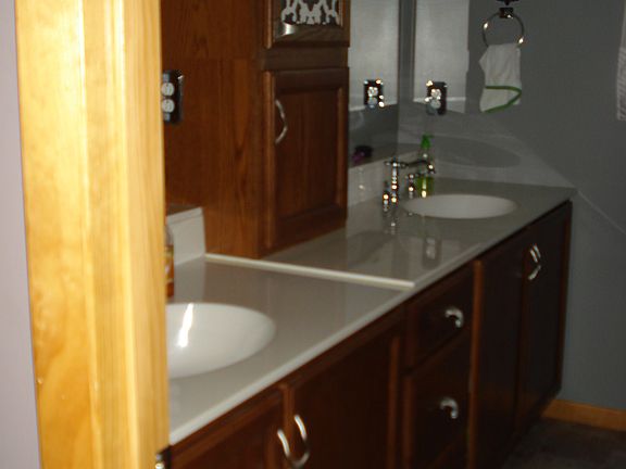 4th image of 3631 Winthrop Ave