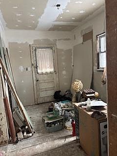 3rd image of 2721 Elkhart St
