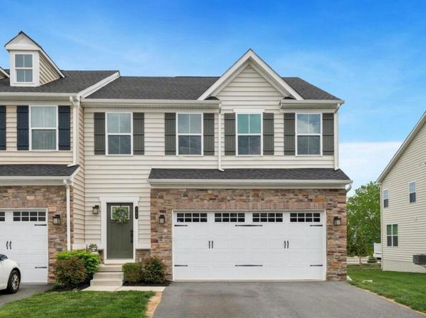 349 Piper Ln