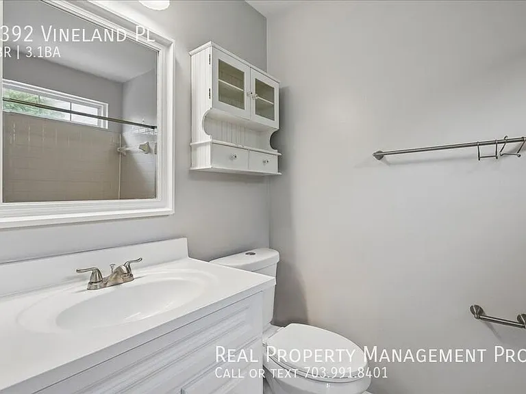 3392 Vineland Pl — Photo 10