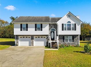 15 Greenhouse Dr SE, Cartersville, GA 30120