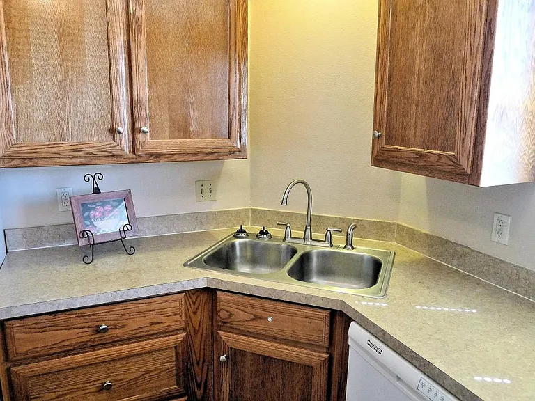 3001 Barnes Dr — Photo 8