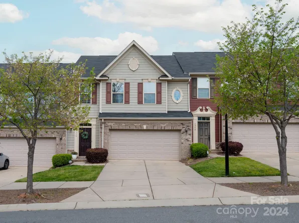 3346 Major Samuals Way, Charlotte, NC 28208