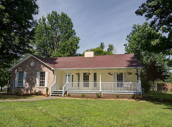 2nd image of 108 Spicer Ct
