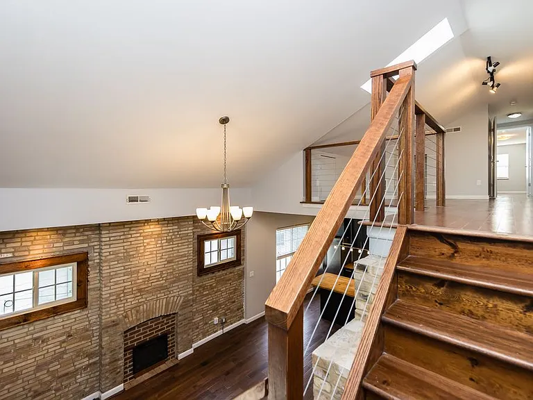 232 S Monroe Ave #UPSCALE LOFT — Photo 10