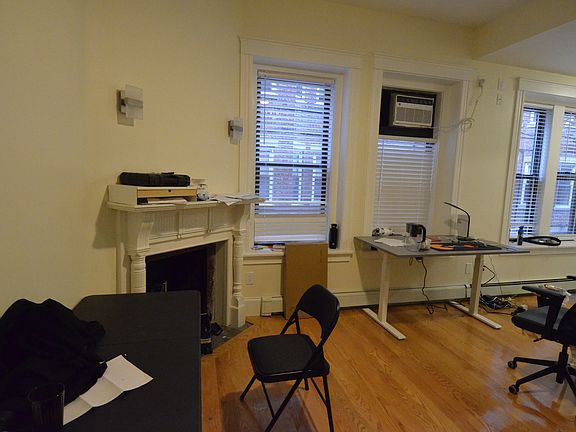 3rd image of 75 Westland Ave #010