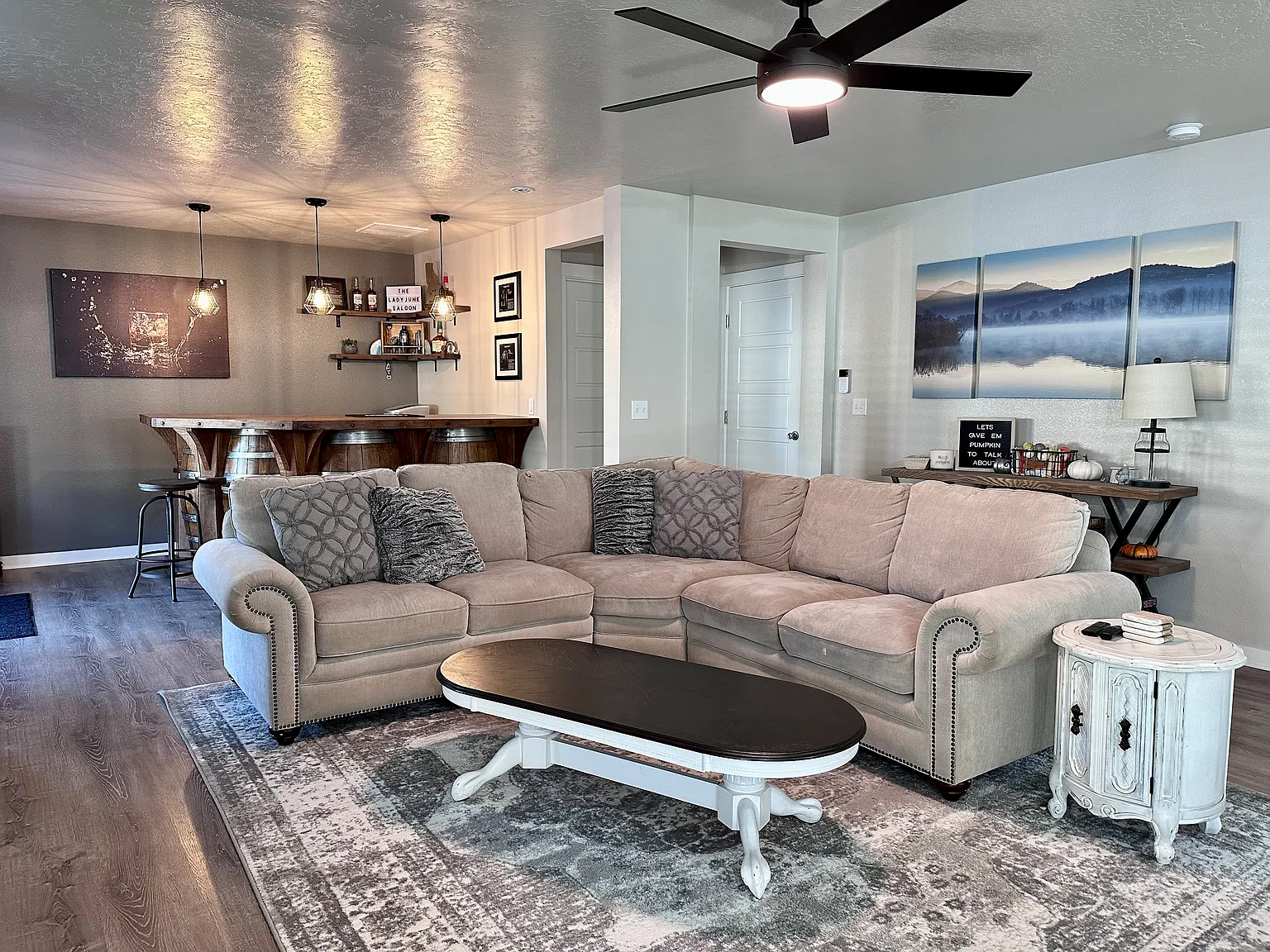 4 bed, 2.5 bath, 2650 sqft, $2,900 — Photo 4