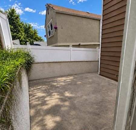 5th image of 116 N 8Th St