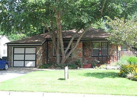 2nd image of 919 W Eufaula St