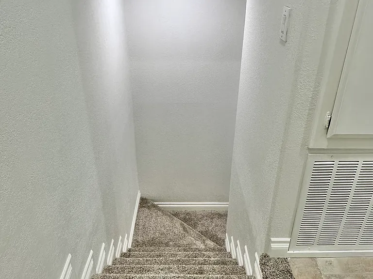 9 Serena Ct — Photo 40