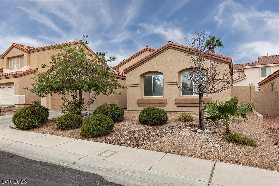 3 bed, 2.0 bath, 1602 sqft, $2,200 — Photo 4