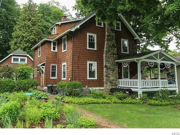 3rd image of 18 Thorne Ave